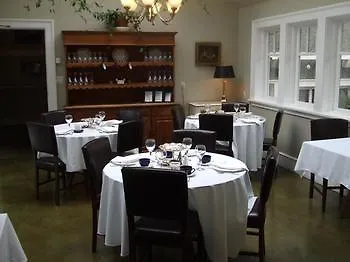 Rosewood Inn Victoria 2*,  Canadá