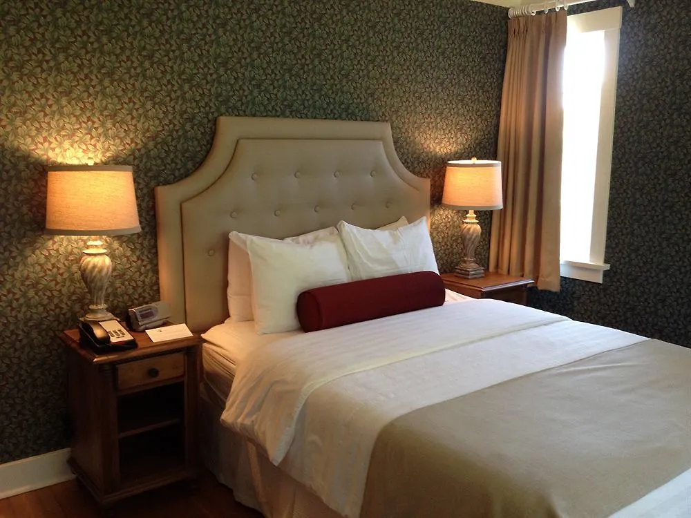 Rosewood Inn Victoria 2*,  Canadá